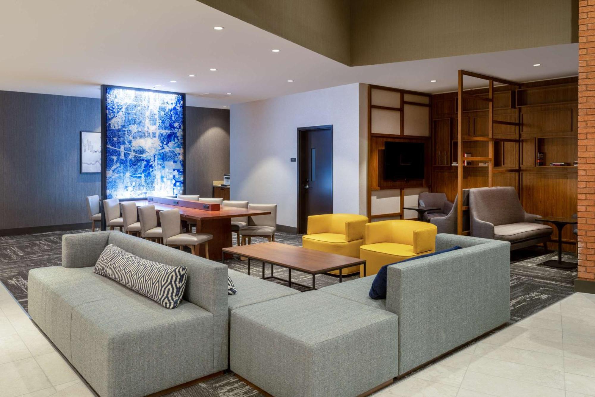 Hyatt Place Worth-alliance Town Center Hotel 3*