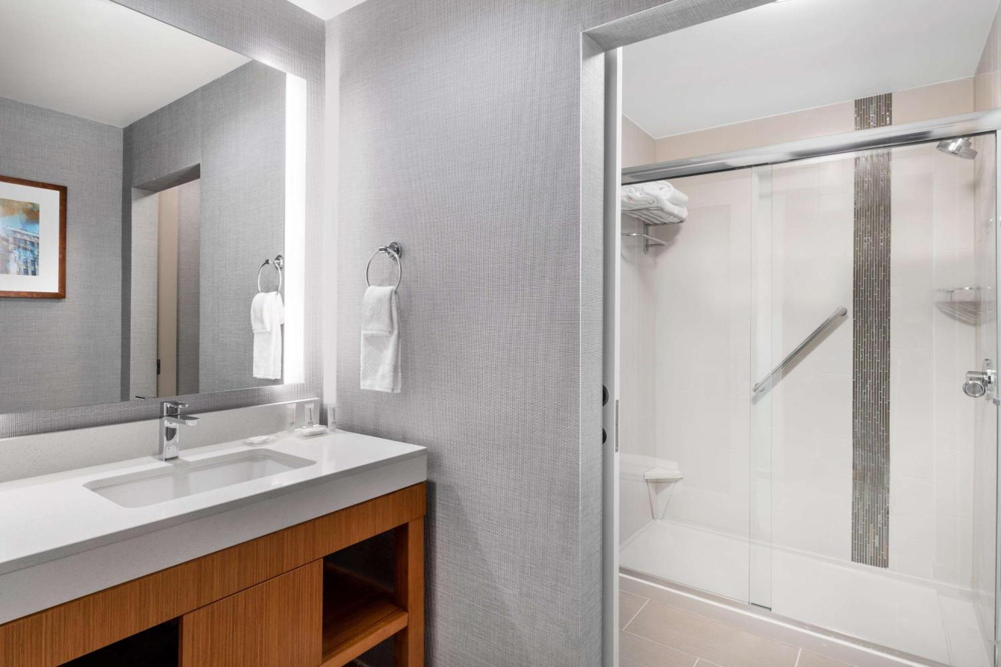 Hyatt Place Worth-alliance Town Center Hotel 3*